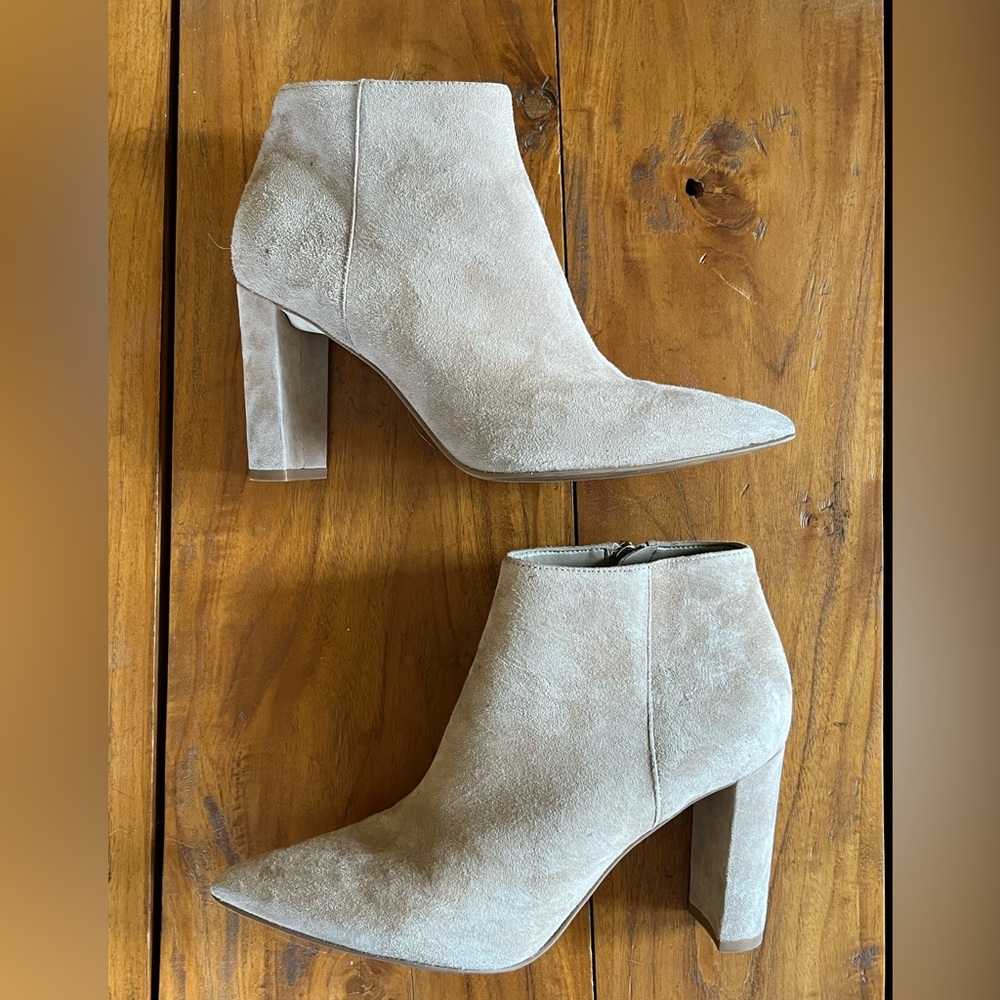 Tan Suede Boots Size 7.5, 3.5” heels